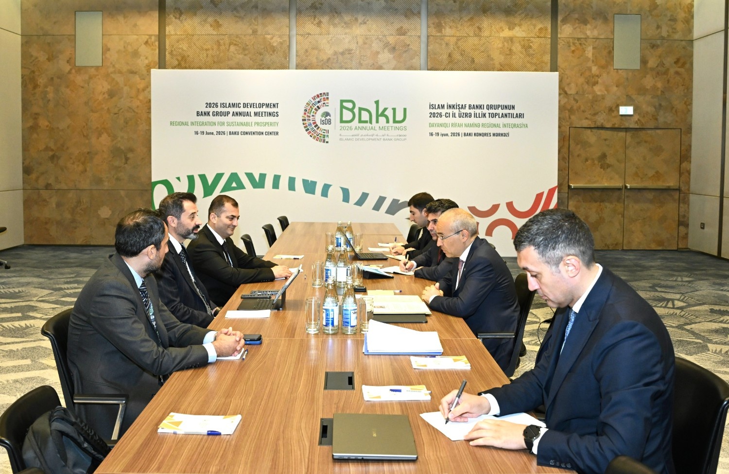 Qara Dəniz Ticarət və İnkişaf Bankının prezidenti ilə görüş keçirilib